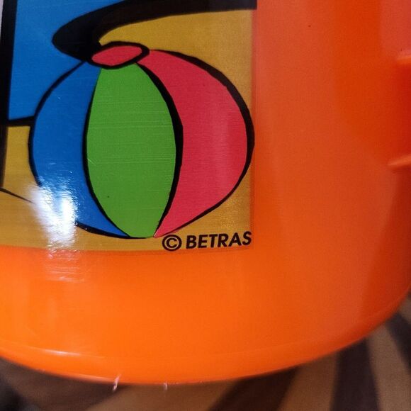 Vintage Retro Betras USA Big Mug Water Bottle Summer Fun Neon Orange Beach 52 Oz - Picture 7 of 13